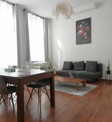 Upper Town Apartment | Claude's apartment - European Quarter