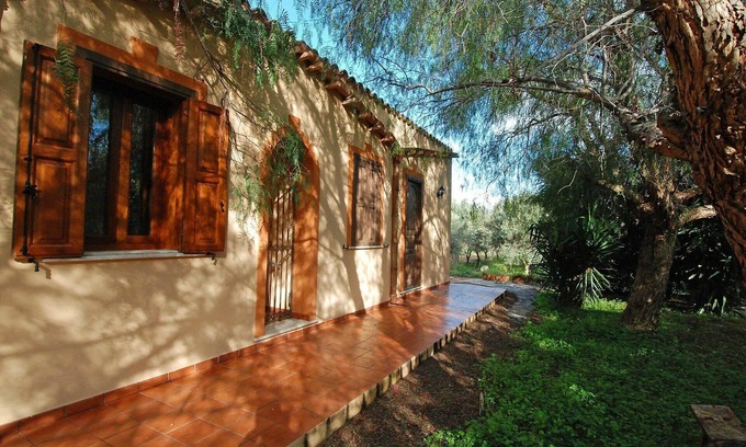 Porto Palo Apartment | Claudette by Charlotte House