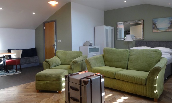 Wigton Apartment | Claudius Caesar is pet friendly with a hot tub, Bowness on Solway