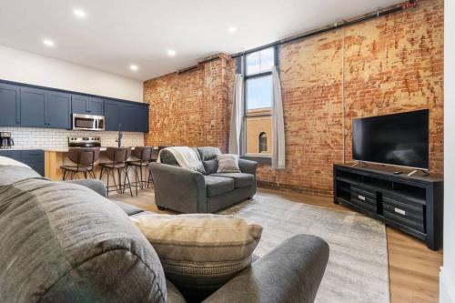 Millersburg Apartment | Clay St Suite