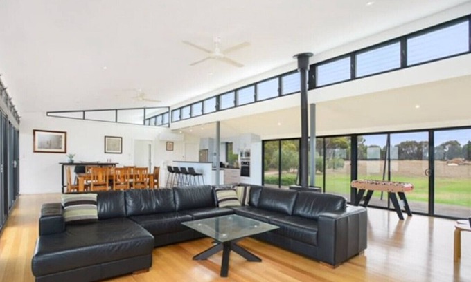 Alexandrina House | Clayton Shore - Waterfront on 10 acres - Family friendly - Wifi