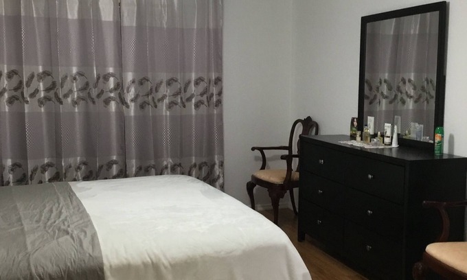 Englewood East House | clean an quiet 2 beds 2 bath house