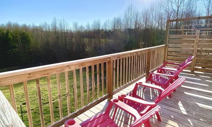 Trenton Condo | Clean and Comfy - 2 bedroom duplexEnjoy some Rural Relaxation
