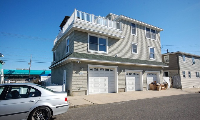 Beach Haven House | Clean, Clean, Clean 4BR Home 3 Floors of Decks Perfect Location Rooftop Hot Tub