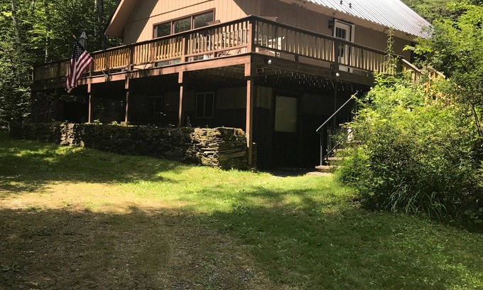 Bethlehem House | Clean Comfortable Chalet Located In The Heart Of The White Mountains