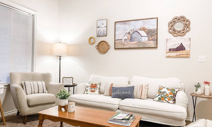 Meridian House | Clean, Comfy and Family Friendly Home (away from home)