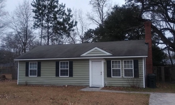 Goose Creek Cottage | Clean, cozy, private