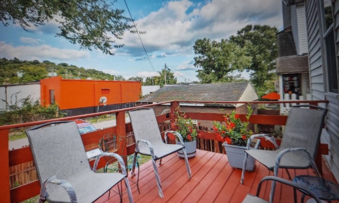 Cincinnati House | Clean Cozy Private Vacation Home w Grill Yard Free Parking OTR is 5 mi sleeps 6