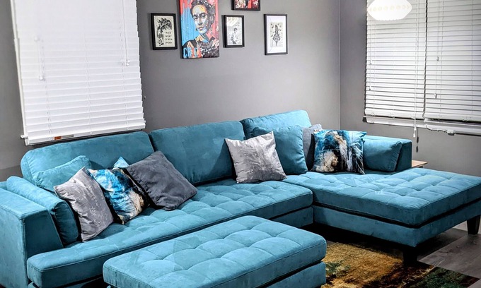 Milwaukee House | Clean Quiet Pet Friendly Traveler's Oasis near hospitals & airport