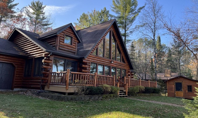 Tomahawk Cabin | Clear Lake Cabin & Sandy Beach close to Tomahawk