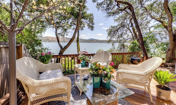 Clear Lake Apartment | Clear Lake Getaway w/Dock Access & Shared Yard!
