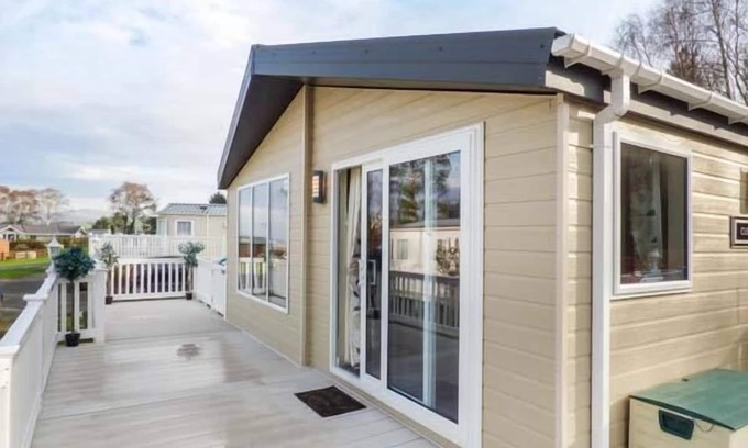 Borth Cottage | CLEARVIEW LODGE, family friendly, luxury holiday cottage in Borth