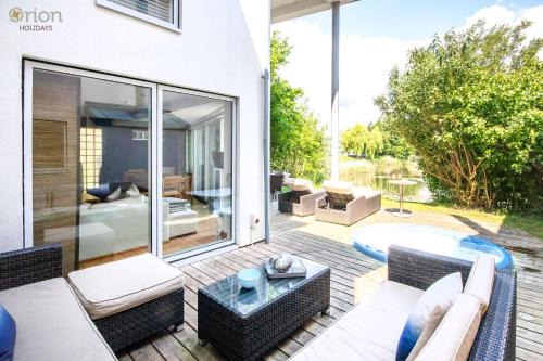 Cirencester House | Clearwater 67, Ortolan Villa P