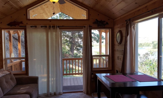 Nez Perce County Cabin | Clearwater (Hana Pa'a) Cabin
