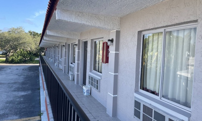 Clearwater Hotel | Clearwater Inn