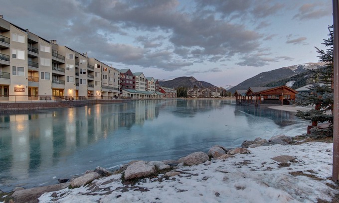 Lakeside Village Condo | Clearwater Lofts Bldg 1 303