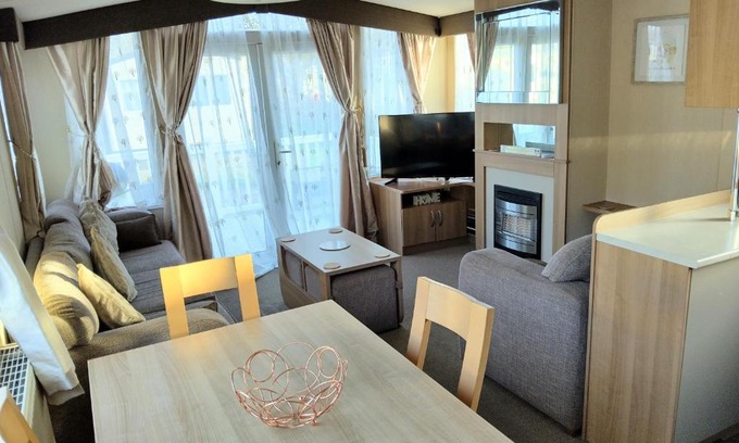 Grimsby Resort | Cleethorpes Beach Haven - Broadland Drive