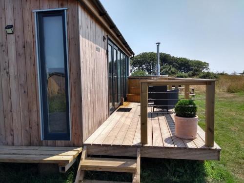 Dalry House | Cleeves Cabins Arran Luxury Lodge with hot tub