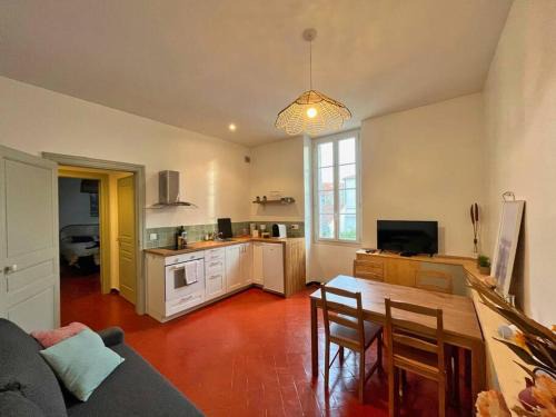 Chateaurenard Apartment | Clemence - Charmant T2 Calme et Lumineux