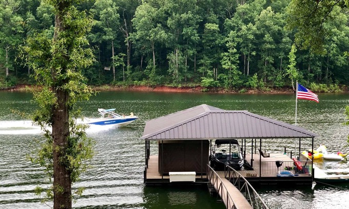 Anderson House | CLEMSON GRADUATION! Beautiful Home on Lake Hartwell. With Dock!
