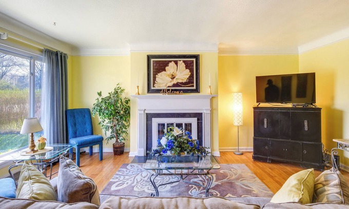 Cleveland House | Cleveland Heights Home w/Sunroom: Park Across St!