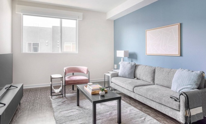 City West Apartment | Clever Downtown 1BR w/Gym, Pool & Spa near LA Live, by Blueground