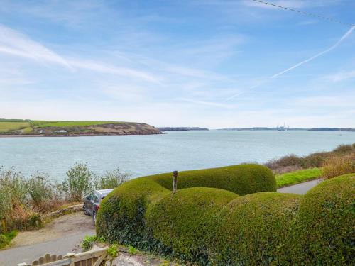 St Brides House | Cliff Cottage - Uk43207