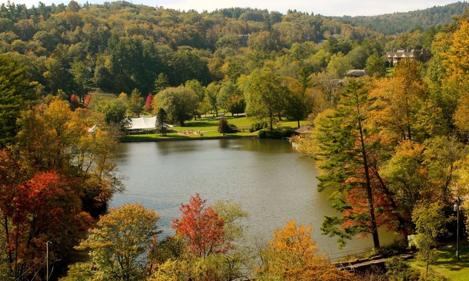 Blowing Rock Hotel | Cliff Dwellers Inn