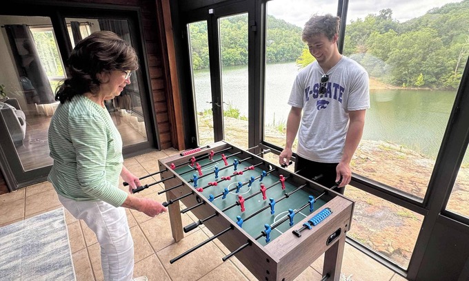 Carroll County Cabin | Cliff Top Home with views, hot tub, paddleboards