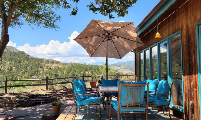 Lyons House | Cliff-Top - Old Town Lyons - Overlooking Planet Bluegrass - Breathtaking Views