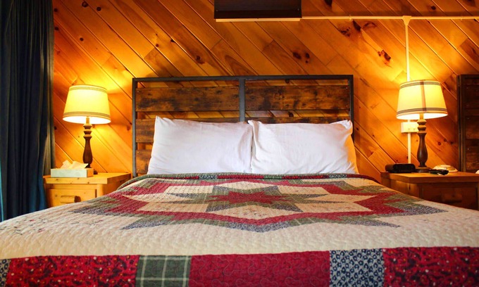 Primrose House | Cliffview Lodge - 16 BR Lodge at Cliffview Resort