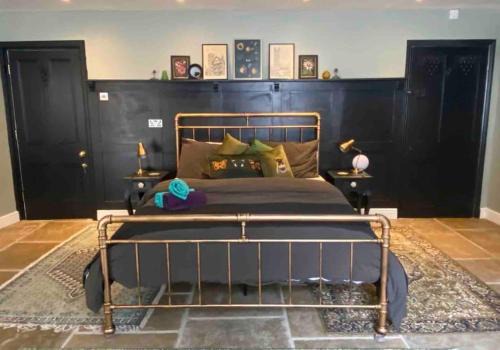 Clifton Apartment | Clifton Georgian Townhouse, Downstairs Ensuite Room & Light Plant Based Breakfast