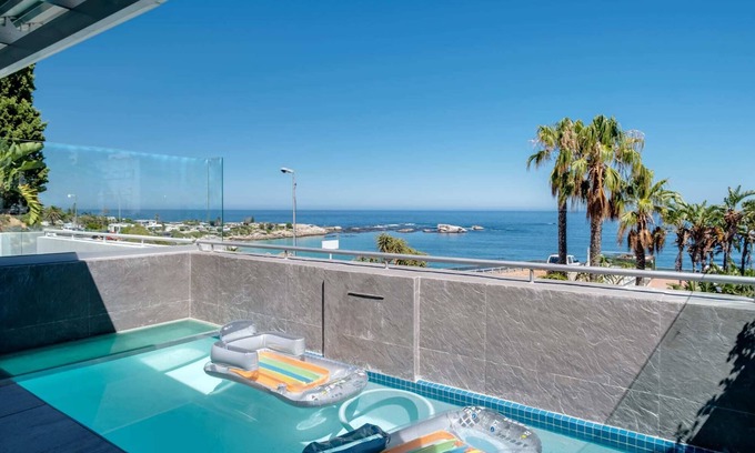 Clifton Apartment | Clifton Holiday Apartment w/beautiful views (Clifton Palm Views)