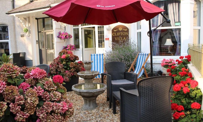 Llandudno House | Clifton Villa Guest House