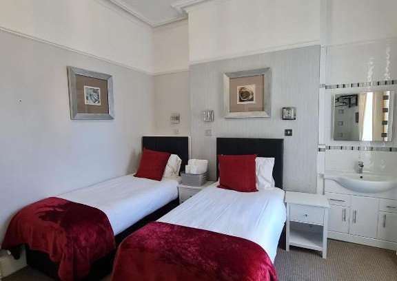 Southport Bed & Breakfast | Clifton Villa - Southport