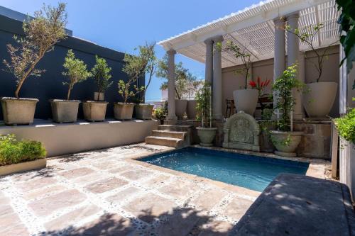 Clifton Villa | Clifton YOLO Spaces - Clifton Petite Villa
