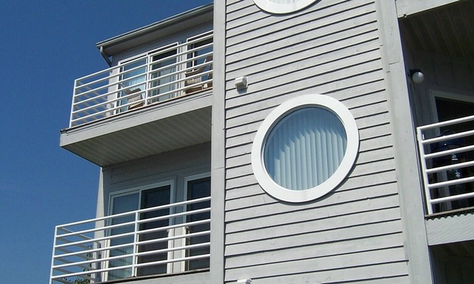 Port Clinton Condo | Clinton Reef Club #264 - 1 BR, pool, hot tub, lake view