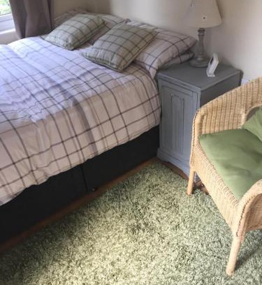 Bracknell Bed & Breakfast | Clinton's Green B&B