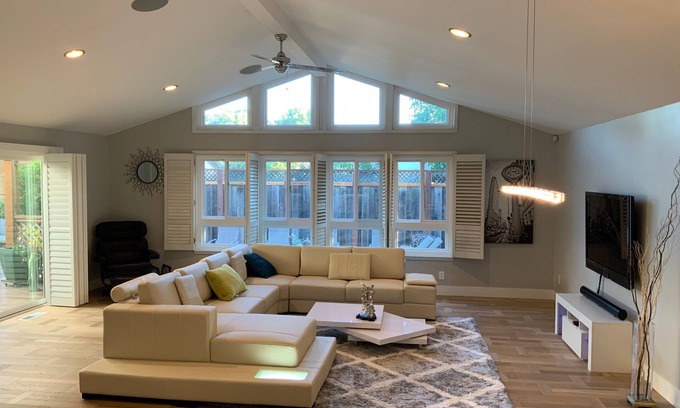 West San Jose Bed & Breakfast | Clock Room- beautiful bedroom next to Santana Row