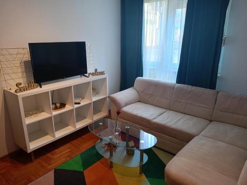 Zvezdara Apartment | Clockwork Orange Apartman