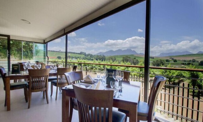 Stellenbosch Bed & Breakfast | Clos Malverne Wine Estate Accommodation