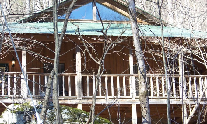 Gatlinburg - Pigeon Forge Cabin | Close to all attractions