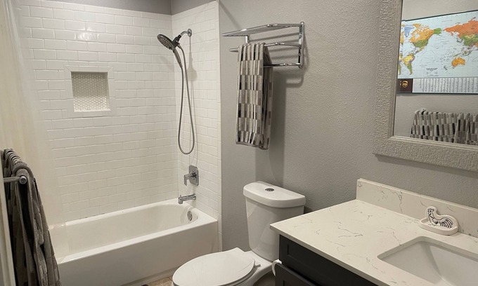 Pleasant Valley Condo | Close To All The Cool Condo