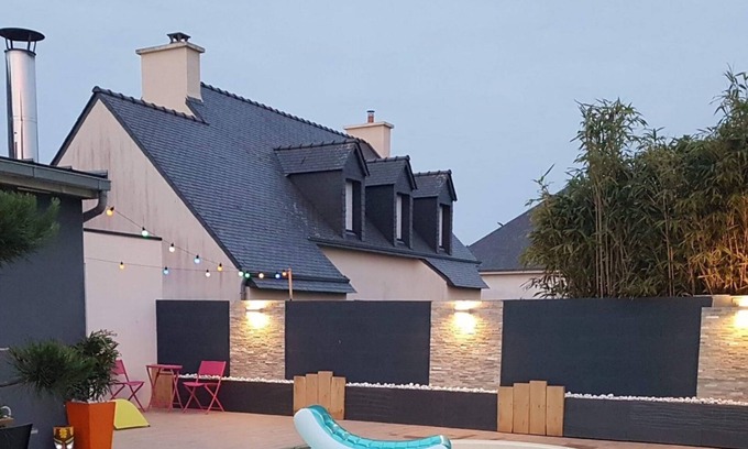 Plouescat Villa | Close to beaches, Villa Smile with heated pool. Sleeps 8