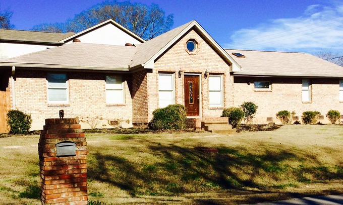Whitebridge House | Close to Downtown/West End. Beautiful house private driveway. 4 BR. Sleep 9