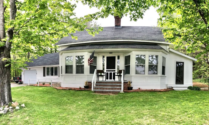 Bristol House | Close to DWTN Bristol, Newfound & 15min Ragged Mt.