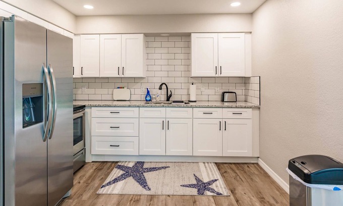 Charlotte Park House | Close to Fisherman's Village, historic downtown, and farmers market