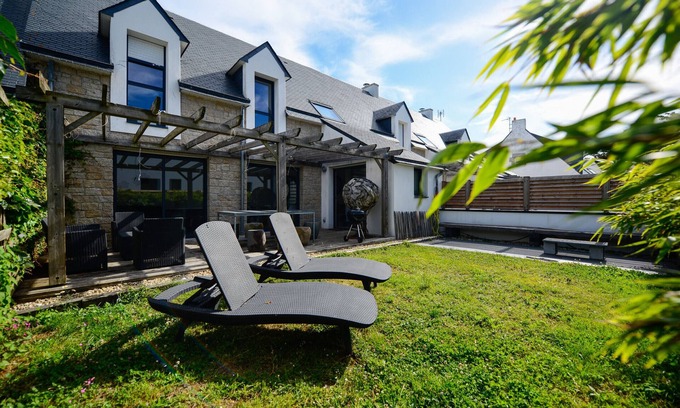 Saint-Pierre-Quiberon Ski Chalet | Close to the beach, the lovely TRIPLETTE OUEST