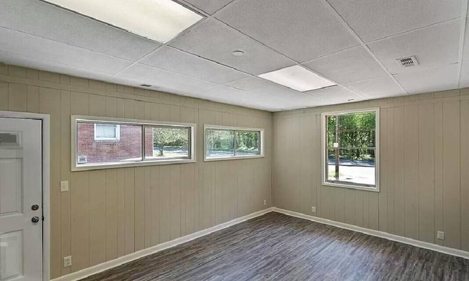 Shannon Park House | Close to NoDa, Plaza Midwood; 5 Miles to dwntwn; Monthly, Digital Nomads welcome