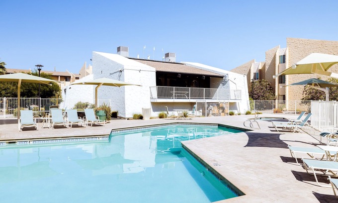Village Grove Condo | Close to Old Town - Golf Courses - ASU - Sky Harbor
